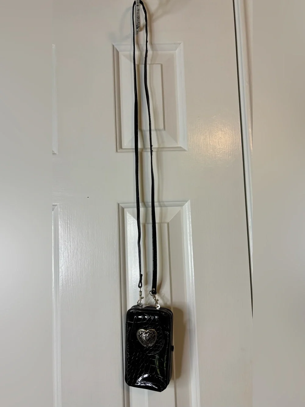 Black silver Heart Crossbody Phone/credit card Case with Adjustable Strap